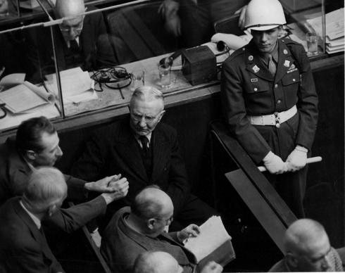 Dr. Hjalmar Schacht, στη δίκη για εγκλήματα πολέμου, στη Νυρεμβέργη το 1946